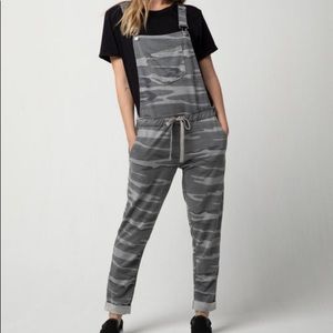 NWOT Tillys camo jumpsuit!!